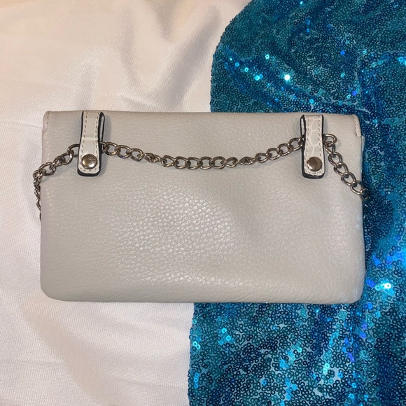 Anne Klein clutch bag with silver chain new with no tag. - Picture 7 of 12